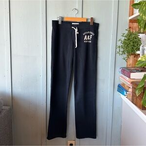 Y2K Early 2000’s Abercrombie & Fitch Navy Joggers with White Accents Embellished